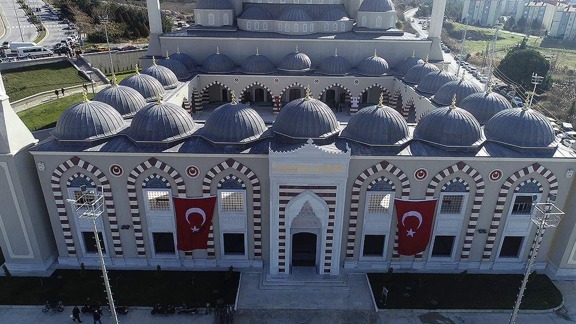 çanakkale 18 mart hatime ana camisi genel görünüm