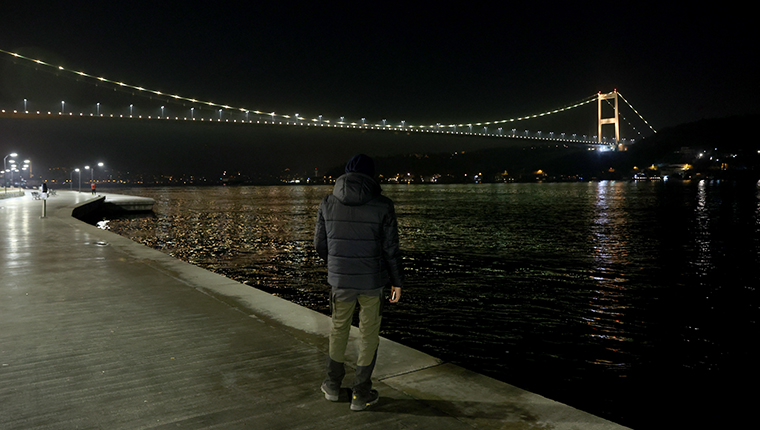 FSM Köprüsü, Çocukluk Çağı Kanser Günü'ne dikkati çekmek için ışıklandırıldı