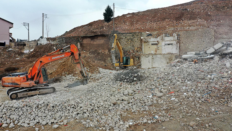 Kocaeli'de çarpık kentleşmenin olduğu mahallede 489 bina yıkıldı