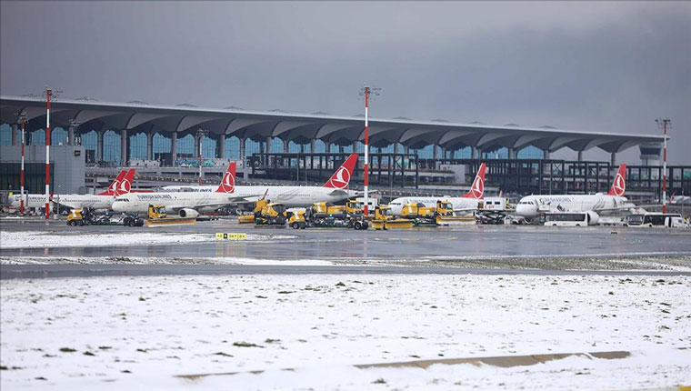 THY uçaklarına buzlanmayı önleyici işlem!