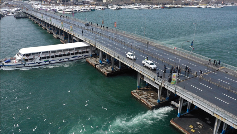 Unkapanı Köprüsü yeniden trafiğe açıldı!