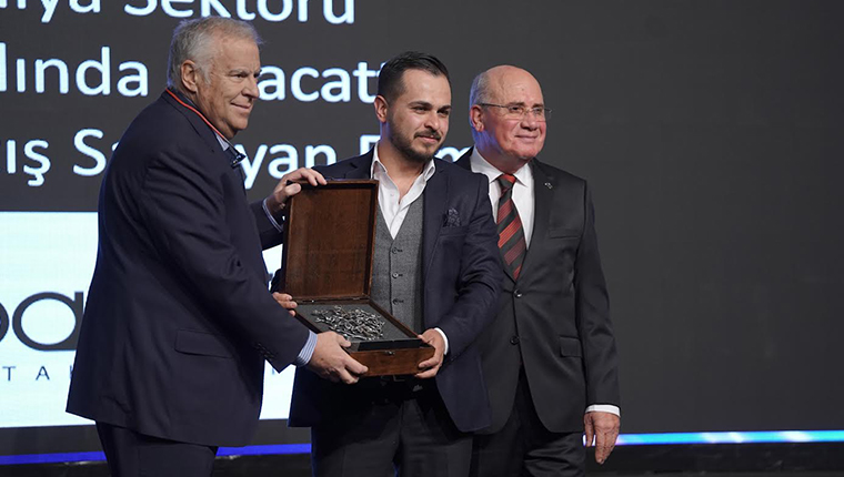 Bambi Yatak’a ‘İhracatını En Çok Artıran Firma’ ödülü