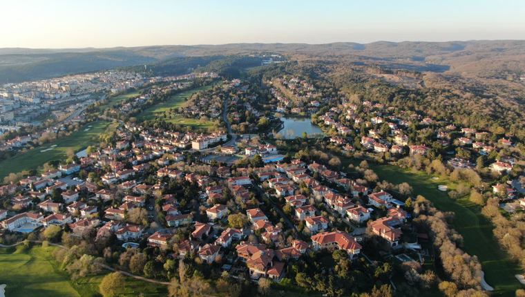 Kemerburgaz’ın kalbindeki o arsa 131 milyon TL bedelle satışta!