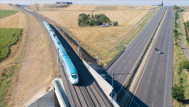 Türkiye'de 52 şehir hızlı tren projeleriyle birbirine bağlanacak!