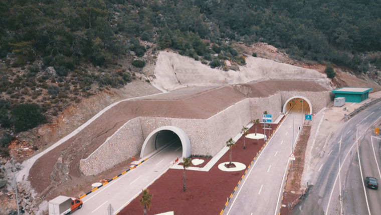 Antalya'nın ulaşımını rahatlatacak Phaselis Tüneli açıldı