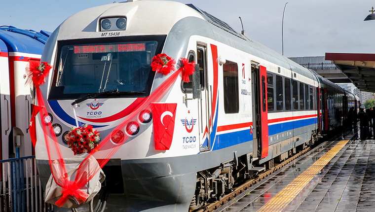 Diyarbakır-Batman seferleri yenilenen tren setleriyle başladı