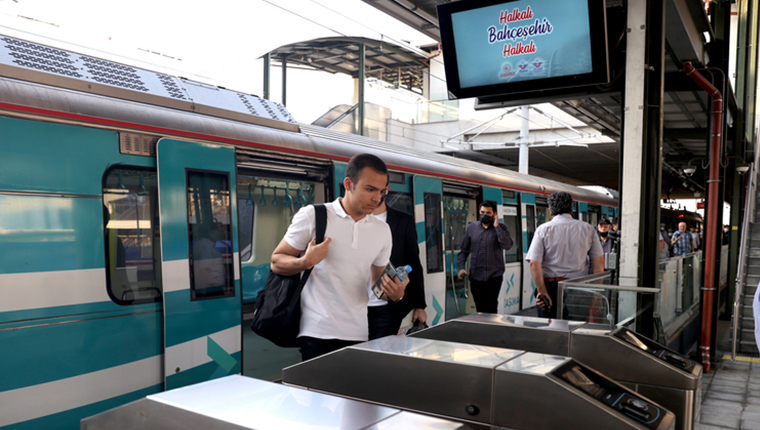 Halkalı-Bahçeşehir banliyö seferleri bugün başladı
