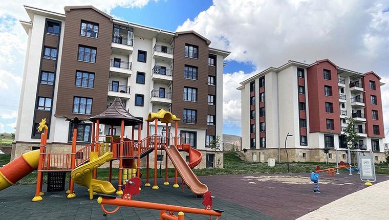 Elazığ'da 1023 deprem konutu için kura çekildi