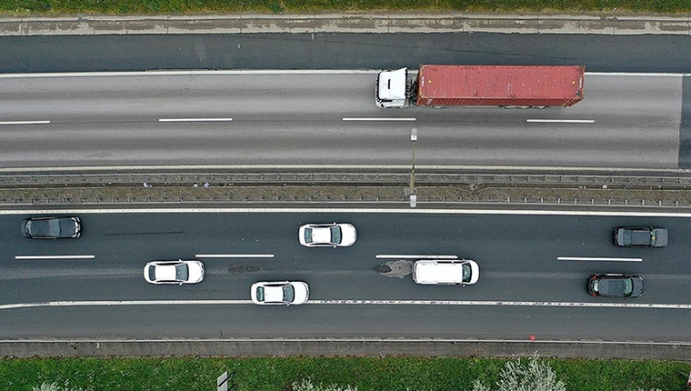 Otoyollarda yeni hız sınırı uygulaması başladı
