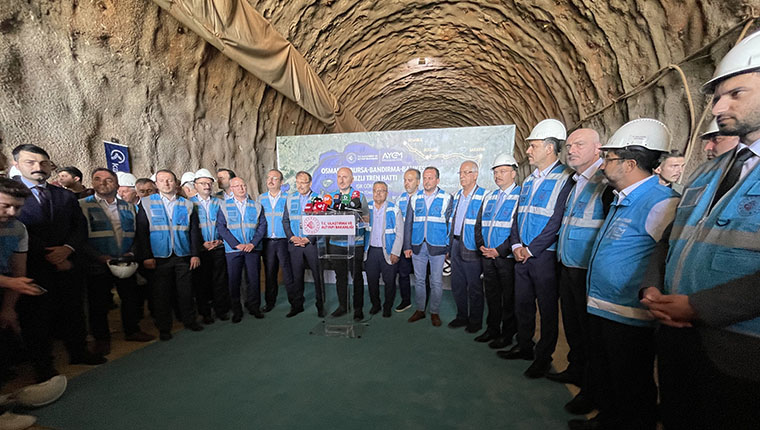 Bursa ve İstanbul arasında seyahat hızlı tren ile 2 saat 15 dakika olacak