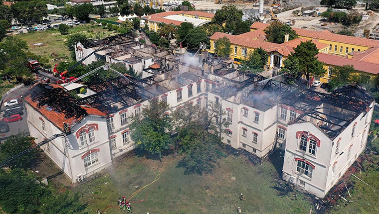 Balıklı Rum Hastanesi'ndeki yangın, binanın taşıyıcı unsurlarına zarar vermedi!