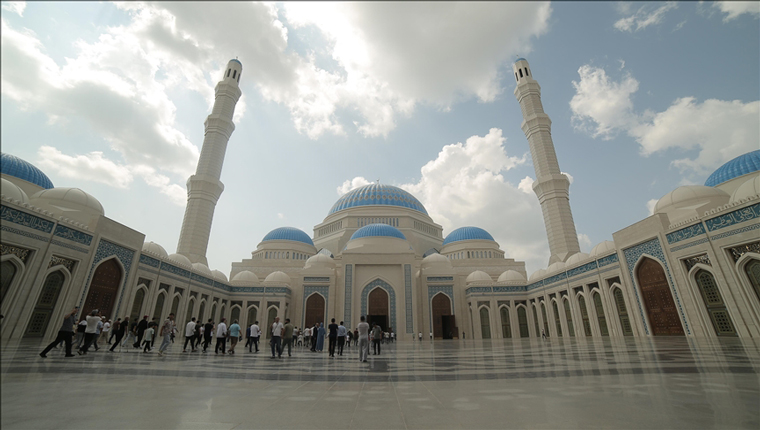 Orta Asya'nın en büyük camisi Kazakistan'da açıldı!