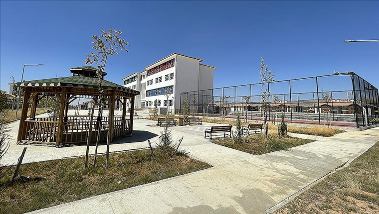 Elazığ'da depremde yıkılan okulların yerine fazlası yapıldı!