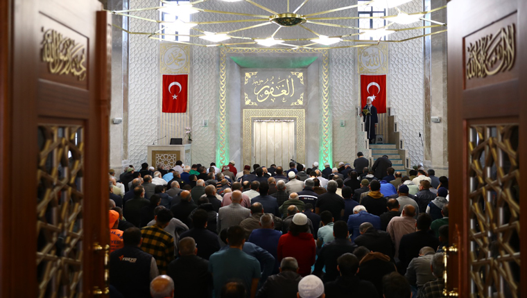 Bağcılar Hacı Bayram-ı Veli Camisi ibadete açıldı!