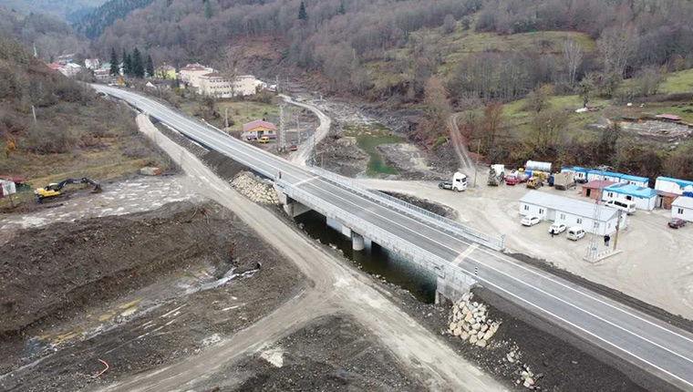 Kastamonu'da selde zarar gören 5 köprü trafiğe açıldı
