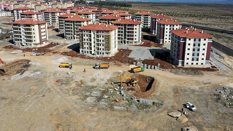 Nurdağı ve İslahiye'de 855 konut için ilk kazma vuruldu