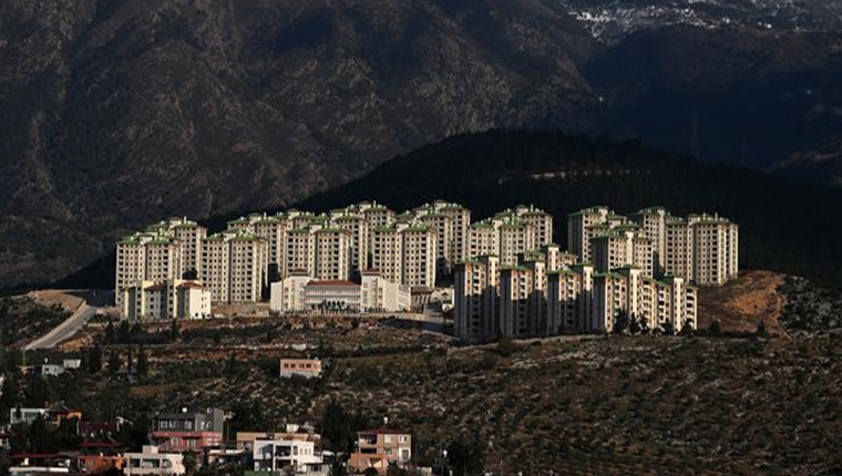 Depremden sağlam çıkan "TOKİ konutları" örnek gösterildi!