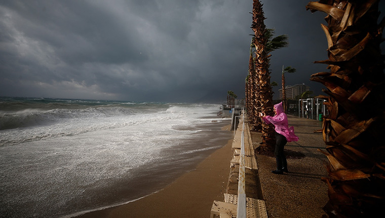 Türkiye geneli için yağış ve fırtına uyarısı!