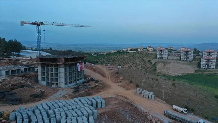 Deprem konutlarında inşaatlar devam ediyor!