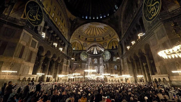 Ayasofya Camisi'nde İstanbul'un fethi programı düzenlendi!