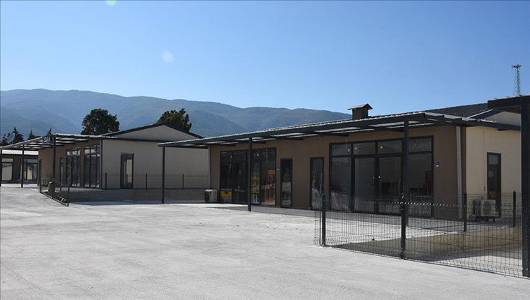 Hatay'da 2 bin 509 depremzede esnafa geçici iş yerleri teslim edildi!