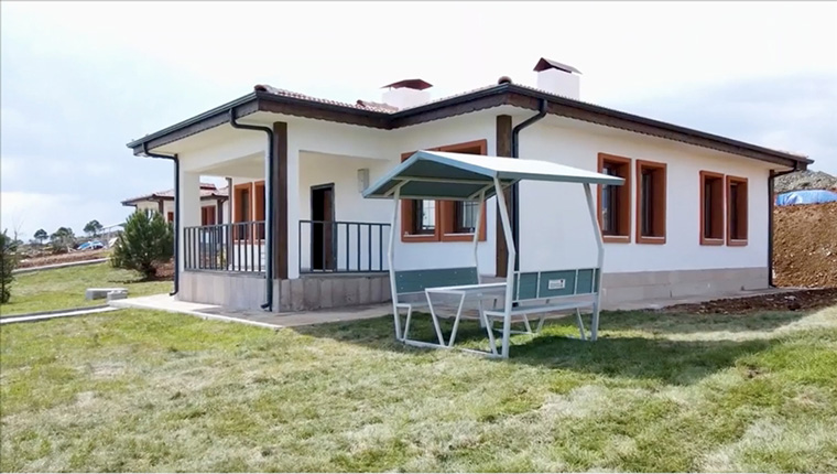 Deprem bölgesinde 37 bin 129 köy evinin yapımına başlandı!