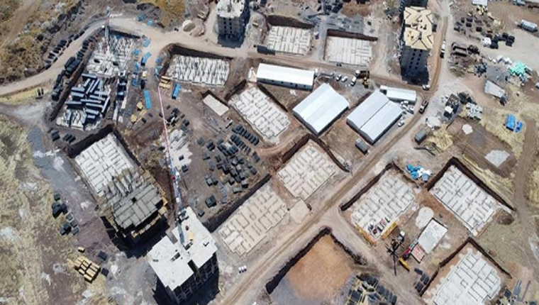 Elazığ'da 2 bin 936 deprem konutunun inşası sürüyor