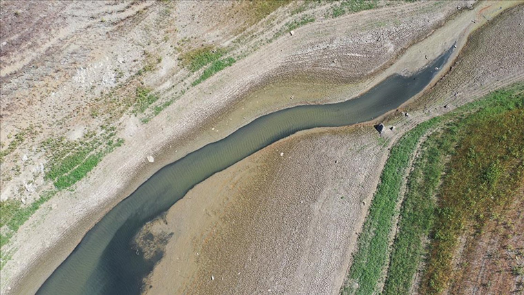 İstanbul'un barajlarındaki su seviyesi yüzde 21'e düştü!!