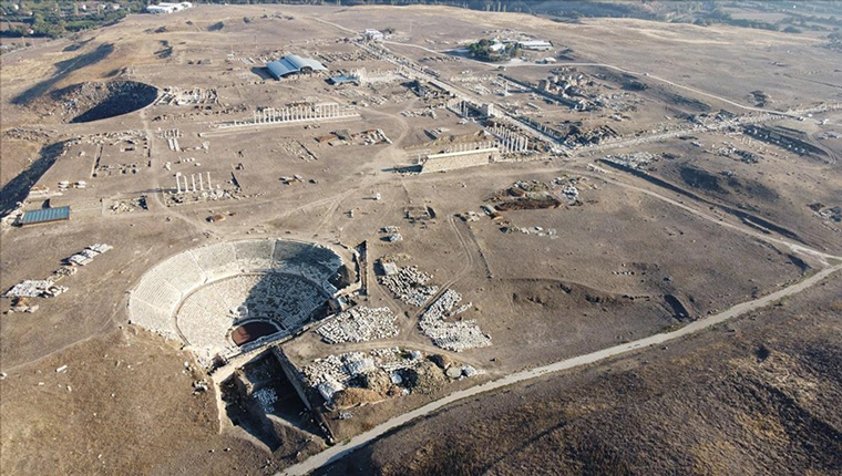 Laodikya'daki anıtsal çeşme yüzyıllar sonra yeniden cazibe merkezi oldu!