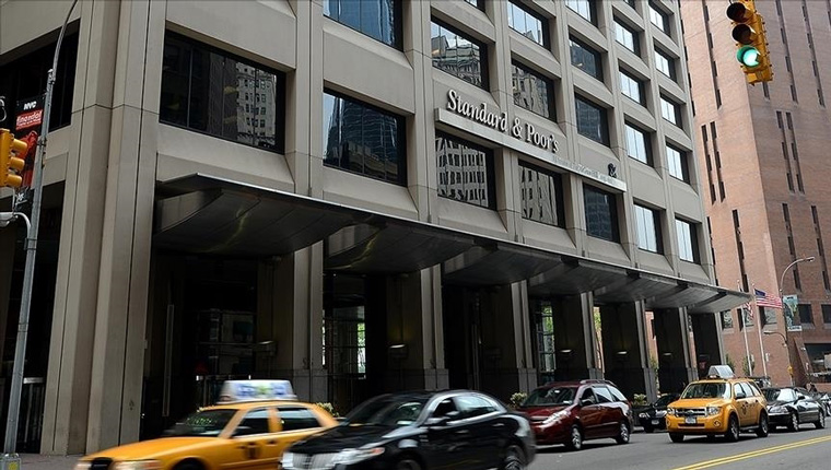 S&P, Türkiye'nin kredi notu görünümünü yükseltti!