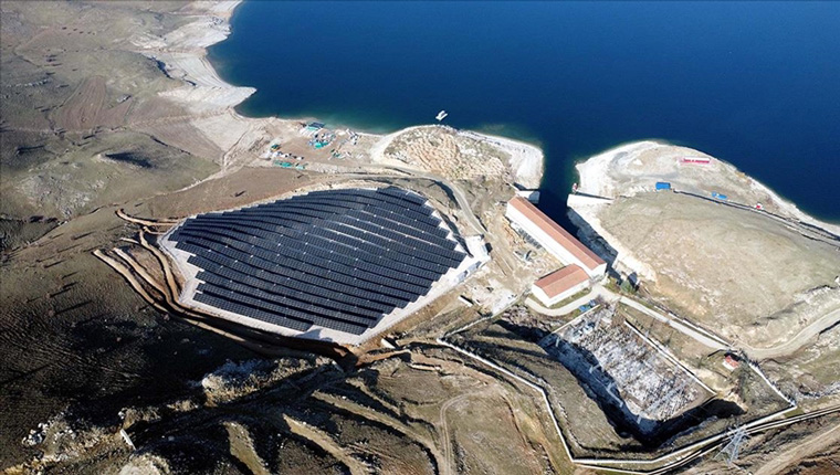 Elazığ'da kurduğu GES ile çiftçinin sulama için elektrik maliyeti azalacak!
