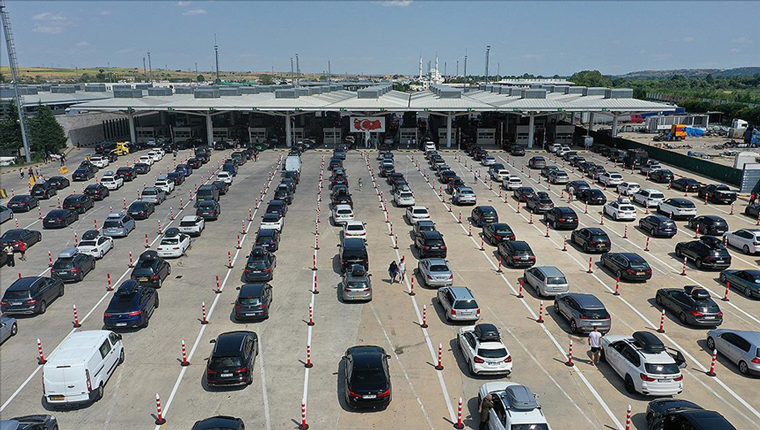 Sınır kapılarından giriş-çıkış yapan araç sayısı 5 yılda 39 milyonu aştı!