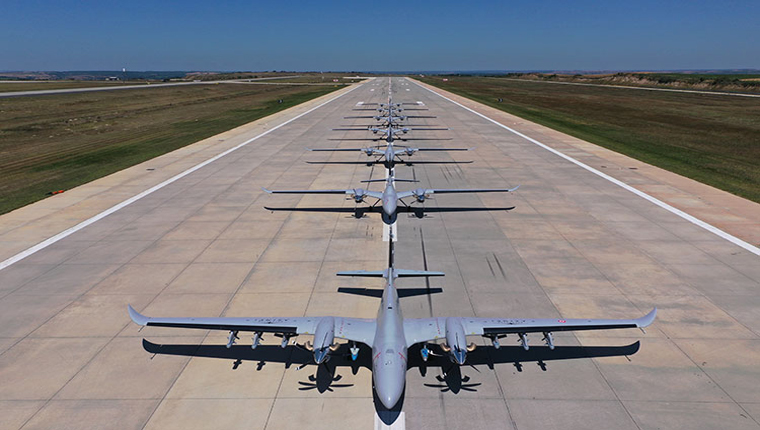 Türk savunma sanayisinin ihracat şampiyonu Bayraktar AKINCI!