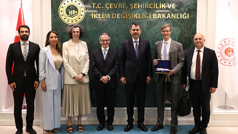 Bakan Kurum, EBRD Başkan Yardımcısı Patrone ile görüştü