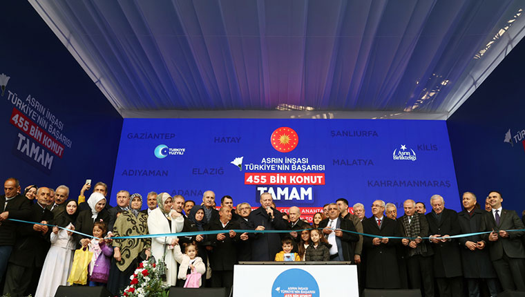 455 bininci konutun anahtarı teslim edildi