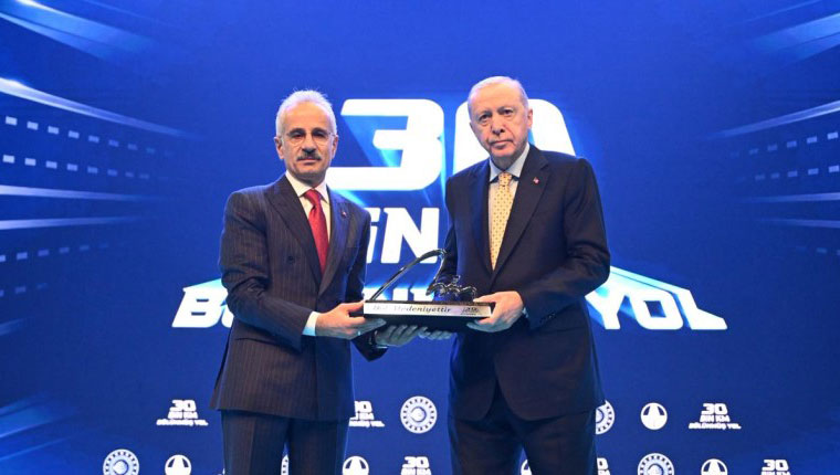 Bölünmüş yollarda 30 bin kilometreye ulaşıldı