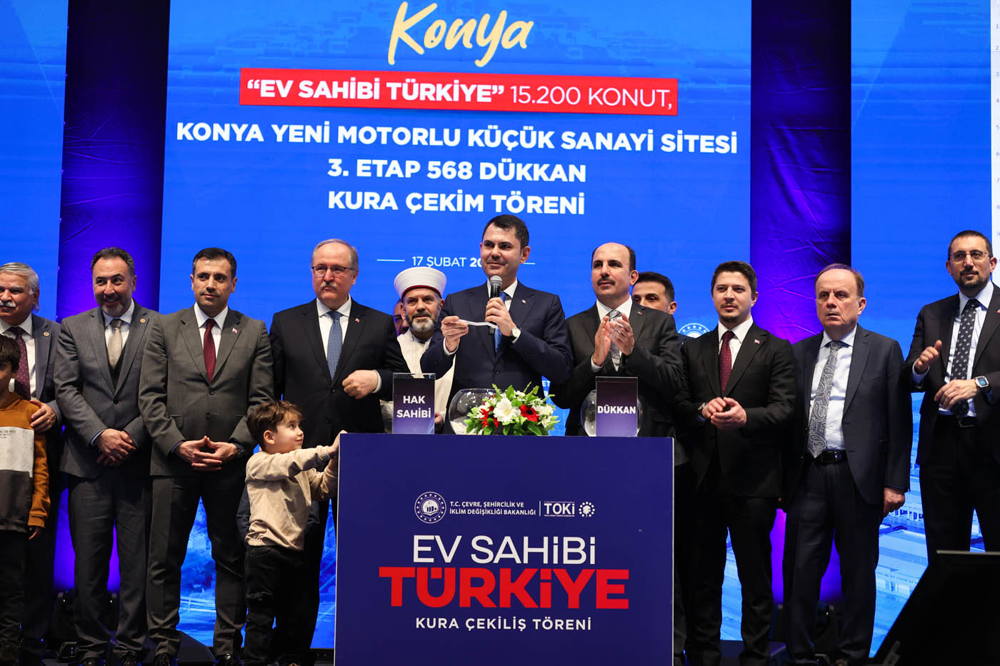 Bakan Kurum: “Asrın dayanışmasını sözde değil sahada gösterdik”