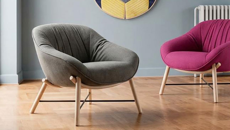 Az yer kaplayan ve kolay taşınabilir koltuklar